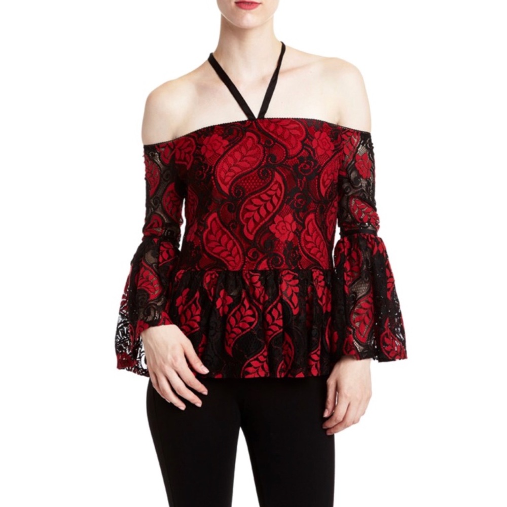 Romeo + Juliet Couture Off Shoulder Lace Top